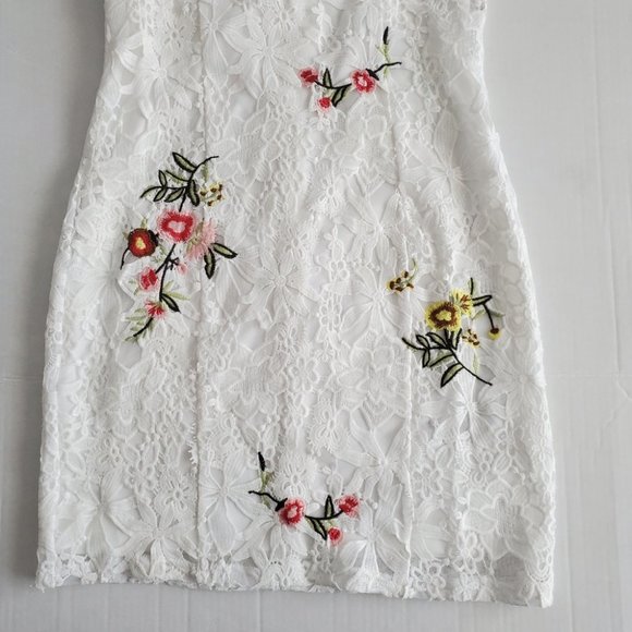 Forever 21 Lace Embroidered Bardot Dress, White, M - Picture 7 of 8